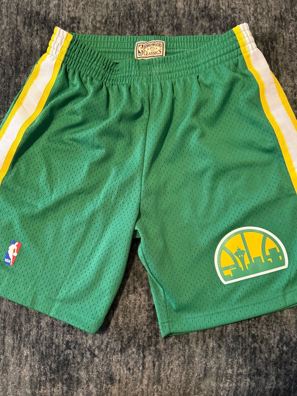 Mitchell & Ness Green Yellow White Seattle Supersonics Athletic Shorts